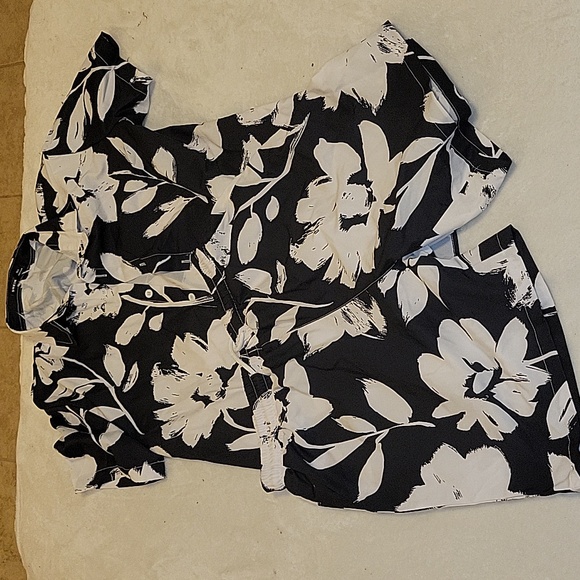 SHEIN Other - Men's swim trunks & Matching Button down Shirt. WORN ONCE LIKE NEW SIZE M